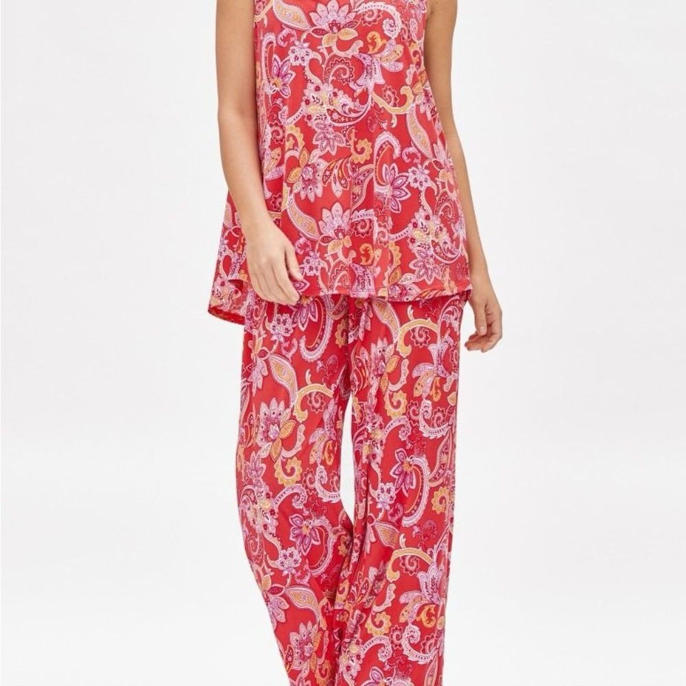 Dear Scarlett Red Paisley Sleeveless Top and Pants Set